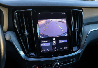 Подержанный автомобиль Volvo S60 2019 года (20 фото)