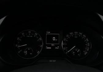 Подержанный автомобиль Skoda Octavia Liftback 2013 года (21 фото)