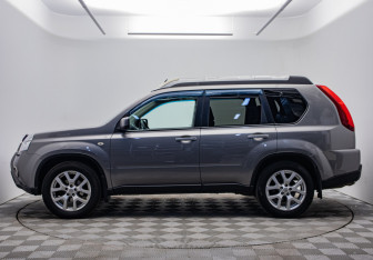 Подержанный автомобиль Nissan X-Trail 2014 года (2 фото)