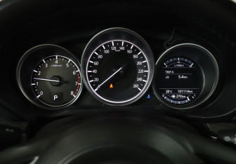 Подержанный автомобиль Mazda CX-5 2018 года (11 фото)