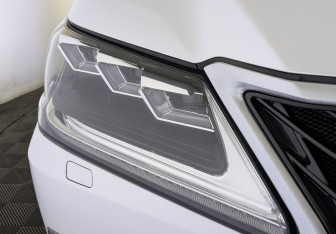 Подержанный автомобиль Lexus LX 2019 года (11 фото)