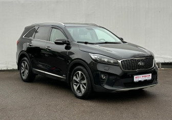 Подержанный автомобиль Kia Sorento 2018 года (3 фото)