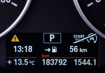 Подержанный автомобиль BMW X3 2013 года (15 фото)