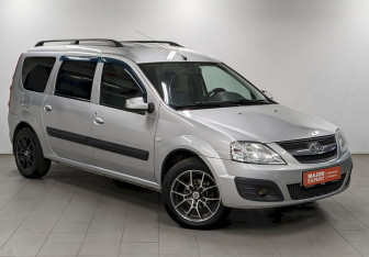 Подержанный автомобиль LADA (ВАЗ) Largus Wagon 2016 года (3 фото)