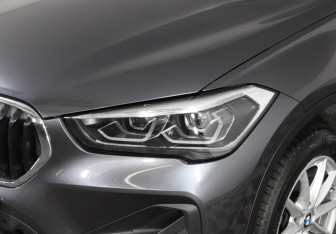Подержанный автомобиль BMW X1 2021 года (7 фото)