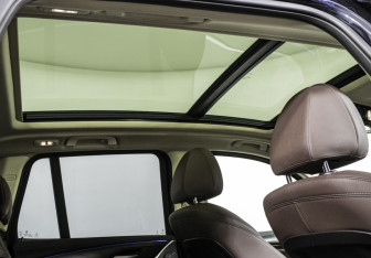 Подержанный автомобиль BMW X3 2020 года (16 фото)