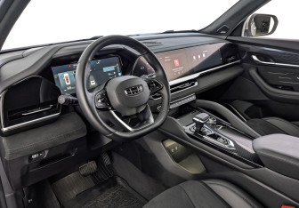 Подержанный автомобиль Geely Monjaro 2025 года (15 фото)
