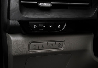 Подержанный автомобиль Kia Carnival 2021 года (29 фото)