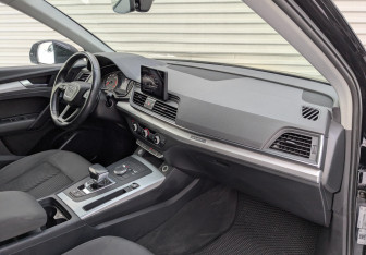 Подержанный автомобиль Audi Q5 2018 года (11 фото)
