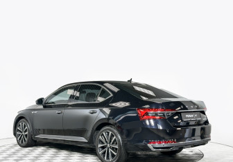 Подержанный автомобиль Skoda Superb Liftback 2024 года (7 фото)
