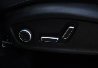 Подержанный автомобиль Geely Atlas 2024 года (14 фото)