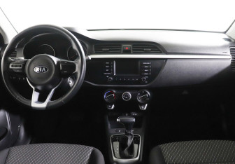 Подержанный автомобиль Kia Rio Sedan 2020 года (6 фото)