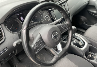 Подержанный автомобиль Nissan X-Trail 2019 года (14 фото)
