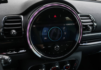Подержанный автомобиль MINI Clubman Wagon 2021 года (20 фото)