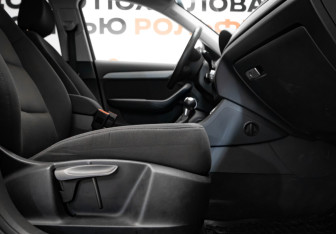 Подержанный автомобиль Audi Q3 2013 года (28 фото)