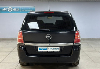 Подержанный автомобиль Opel Zafira Compactvan 2007 года (6 фото)