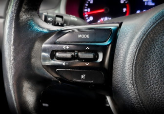 Подержанный автомобиль Kia Rio Hatchback 2021 года (25 фото)