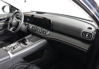 Подержанный автомобиль Jaecoo J8 2024 года (10 фото)