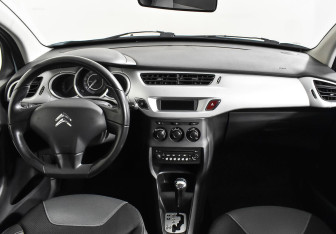 Подержанный автомобиль Citroen C3 Hatchback 2012 года (10 фото)