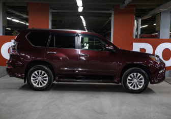 Подержанный автомобиль Lexus GX 2016 года (4 фото)