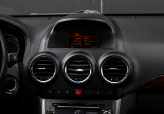 Подержанный автомобиль Opel Antara 2013 года (13 фото)