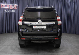 Подержанный автомобиль Toyota Land Cruiser Prado 2015 года (6 фото)