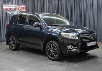 Подержанный автомобиль Toyota RAV4 2011 года (3 фото)