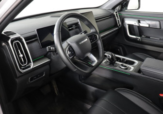Подержанный автомобиль Jaecoo J7 2025 года (9 фото)