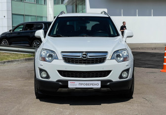 Подержанный автомобиль Opel Antara 2014 года (2 фото)