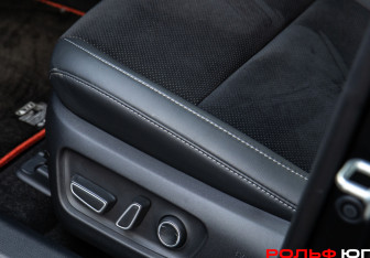 Подержанный автомобиль Toyota Camry Sedan 2025 года (13 фото)