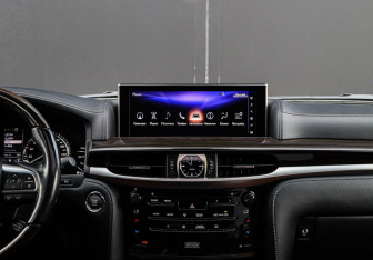 Подержанный автомобиль Lexus LX 2017 года (16 фото)