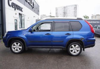 Подержанный автомобиль Nissan X-Trail 2008 года (8 фото)