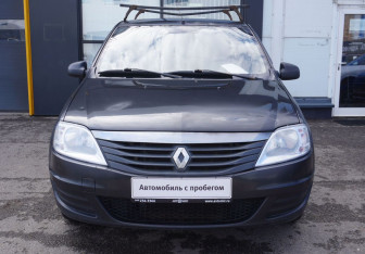 Подержанный автомобиль Renault Logan Sedan 2010 года (2 фото)
