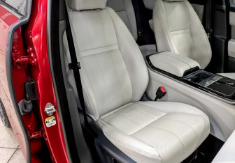 Подержанный автомобиль Land Rover Range Rover Velar 2018 года (22 фото)