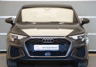 Подержанный автомобиль Audi A3 Hatchback 2021 года (2 фото)