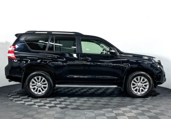 Подержанный автомобиль Toyota Land Cruiser Prado 2015 года (4 фото)