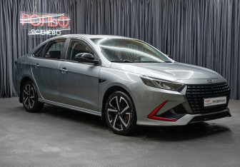 Подержанный автомобиль Kaiyi E5 2023 года (3 фото)