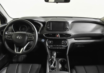 Подержанный автомобиль Hyundai Santa Fe 2020 года (11 фото)