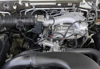Подержанный автомобиль Mitsubishi Pajero 2015 года (9 фото)