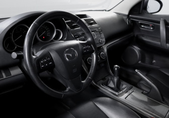 Подержанный автомобиль Mazda 6 Sedan 2012 года (14 фото)