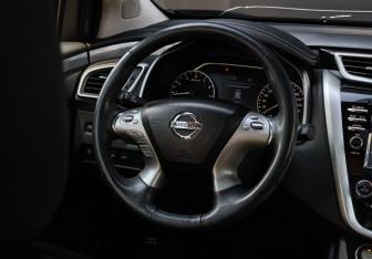 Подержанный автомобиль Nissan Murano Suv 2019 года (14 фото)