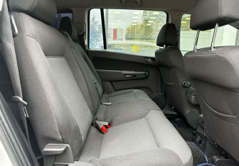 Подержанный автомобиль Opel Zafira Compactvan 2012 года (11 фото)