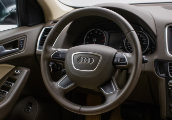 Подержанный автомобиль Audi Q5 2012 года (15 фото)