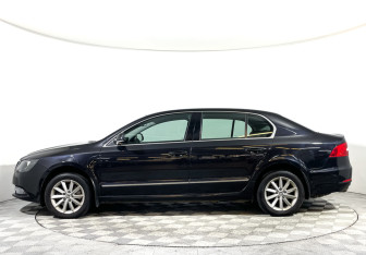 Подержанный автомобиль Skoda Superb Liftback 2013 года (8 фото)