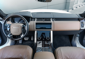 Подержанный автомобиль Land Rover Range Rover 2020 года (12 фото)