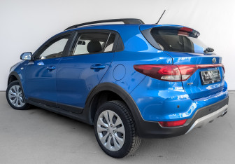 Подержанный автомобиль Kia Rio Hatchback 2020 года (7 фото)