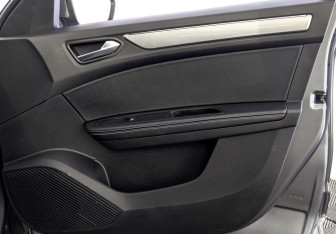 Подержанный автомобиль Renault Arkana 2021 года (24 фото)