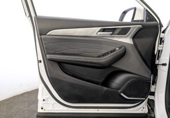 Подержанный автомобиль Haval F7x 2023 года (19 фото)