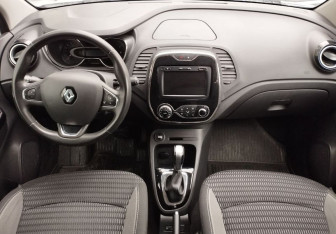 Подержанный автомобиль Renault Kaptur 2019 года (9 фото)