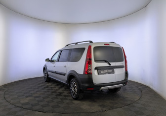 Подержанный автомобиль LADA (ВАЗ) Largus Wagon 2018 года (7 фото)